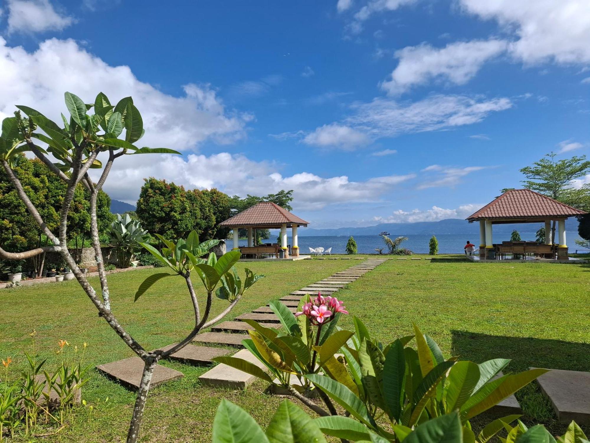 Juma Cottages トゥクトゥク エクステリア 写真