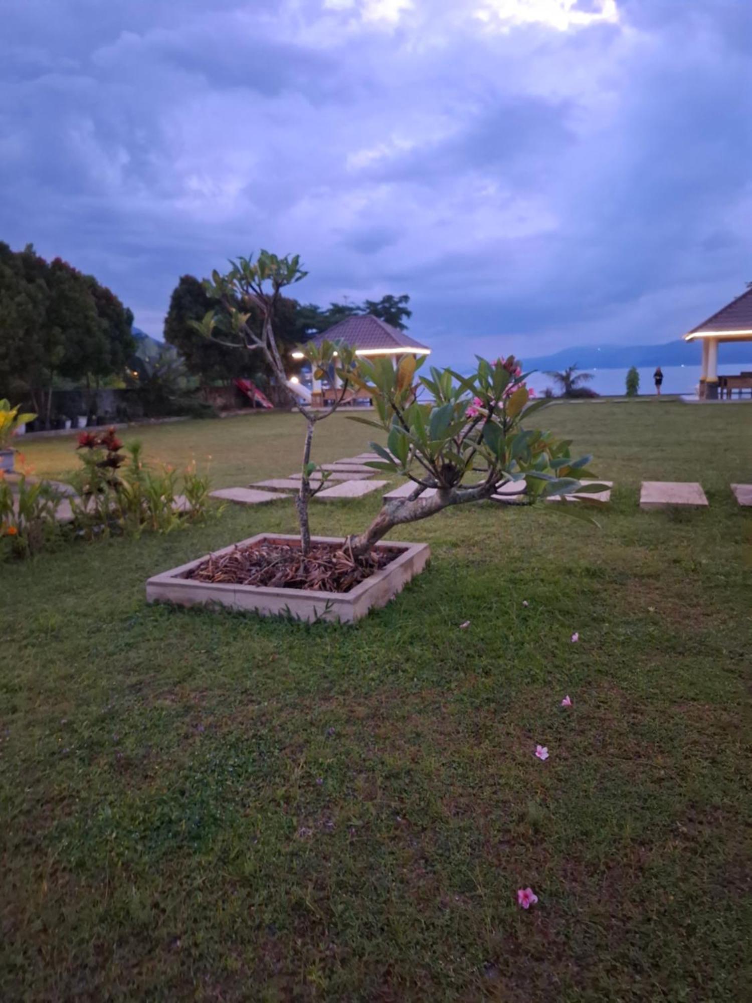Juma Cottages トゥクトゥク エクステリア 写真